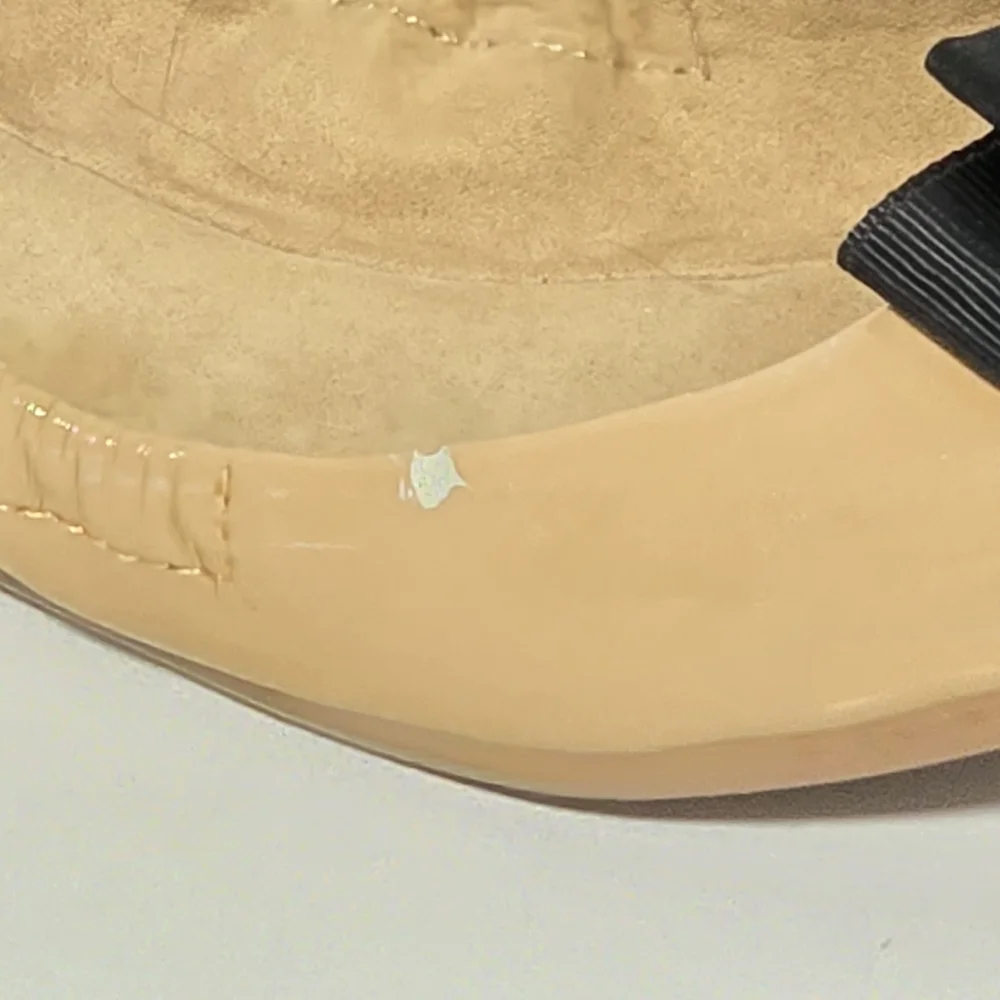 Zara Girls Size 31 Patent Tan Flat Bow Shoes